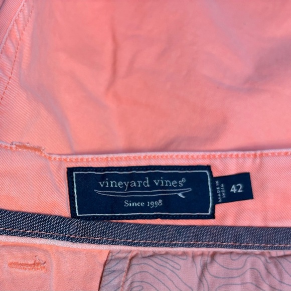 Vineyard Vines Men's Salmon Flat Front Shorts - Picture 4 of 4